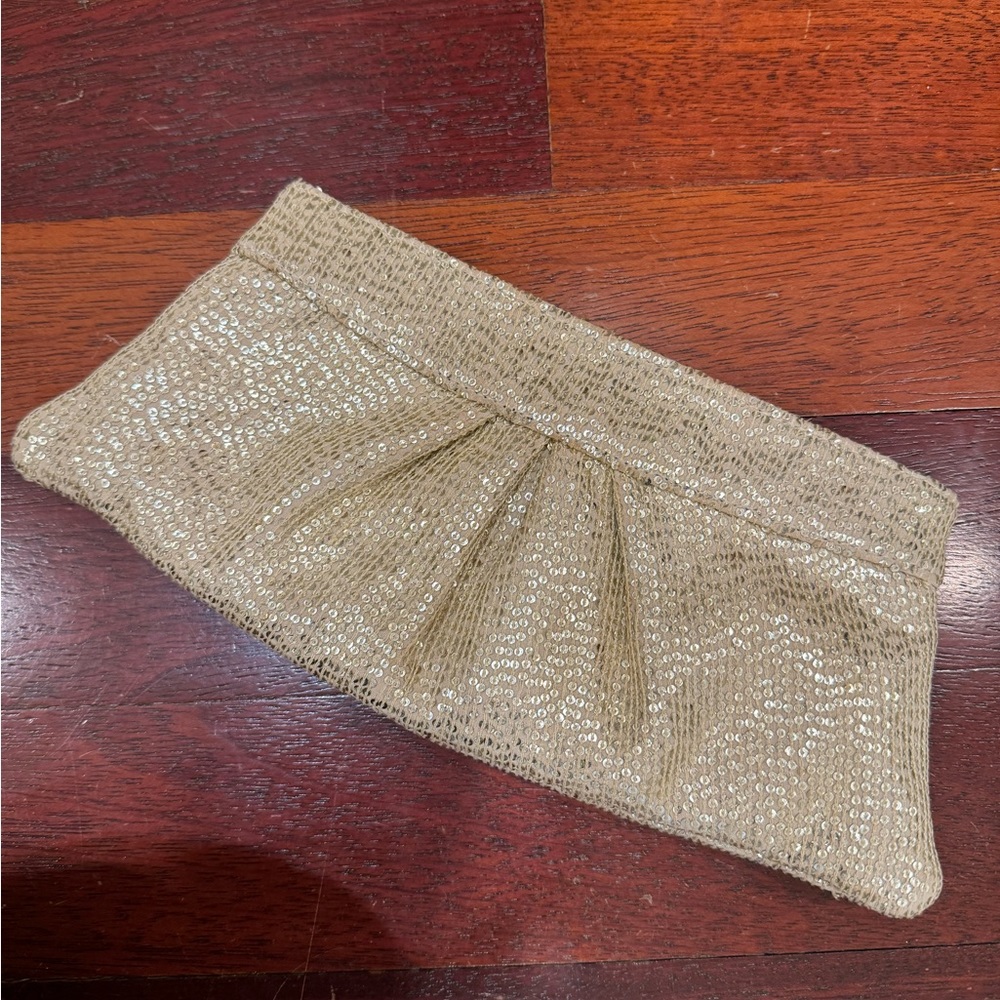 Gold clutch